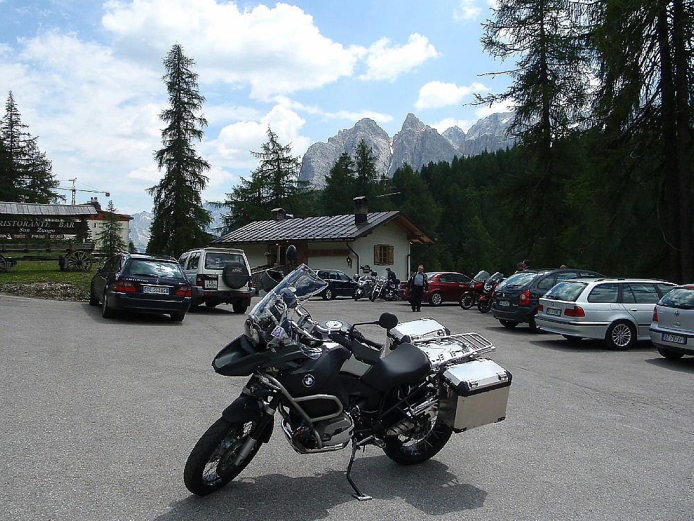 Stop between Garmischand Europa Hotel 4.7.10.JPG